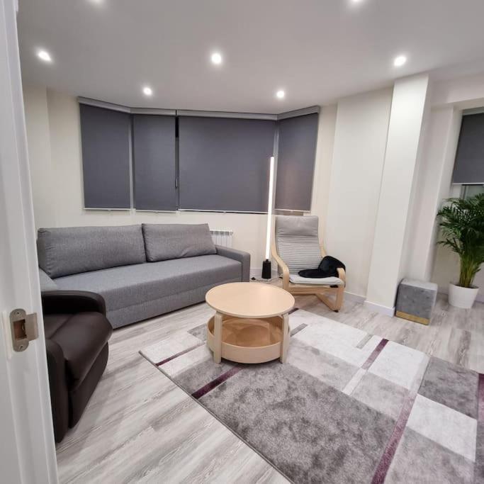Ferienwohnung Soho Boutique Tioda, Totalmente Reformado Junto A Las Estaciones, Wifi Oviédo Exterior foto
