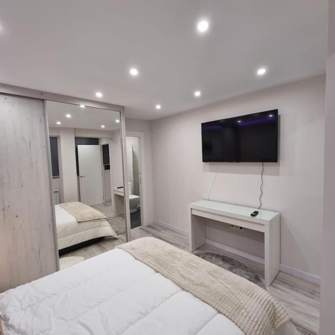 Ferienwohnung Soho Boutique Tioda, Totalmente Reformado Junto A Las Estaciones, Wifi Oviédo Exterior foto