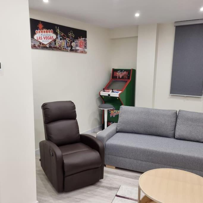 Ferienwohnung Soho Boutique Tioda, Totalmente Reformado Junto A Las Estaciones, Wifi Oviédo Exterior foto