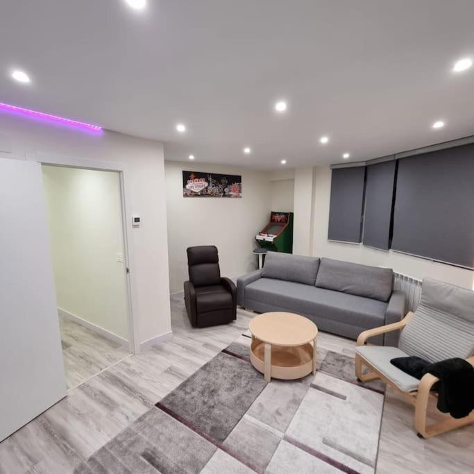 Ferienwohnung Soho Boutique Tioda, Totalmente Reformado Junto A Las Estaciones, Wifi Oviédo Exterior foto